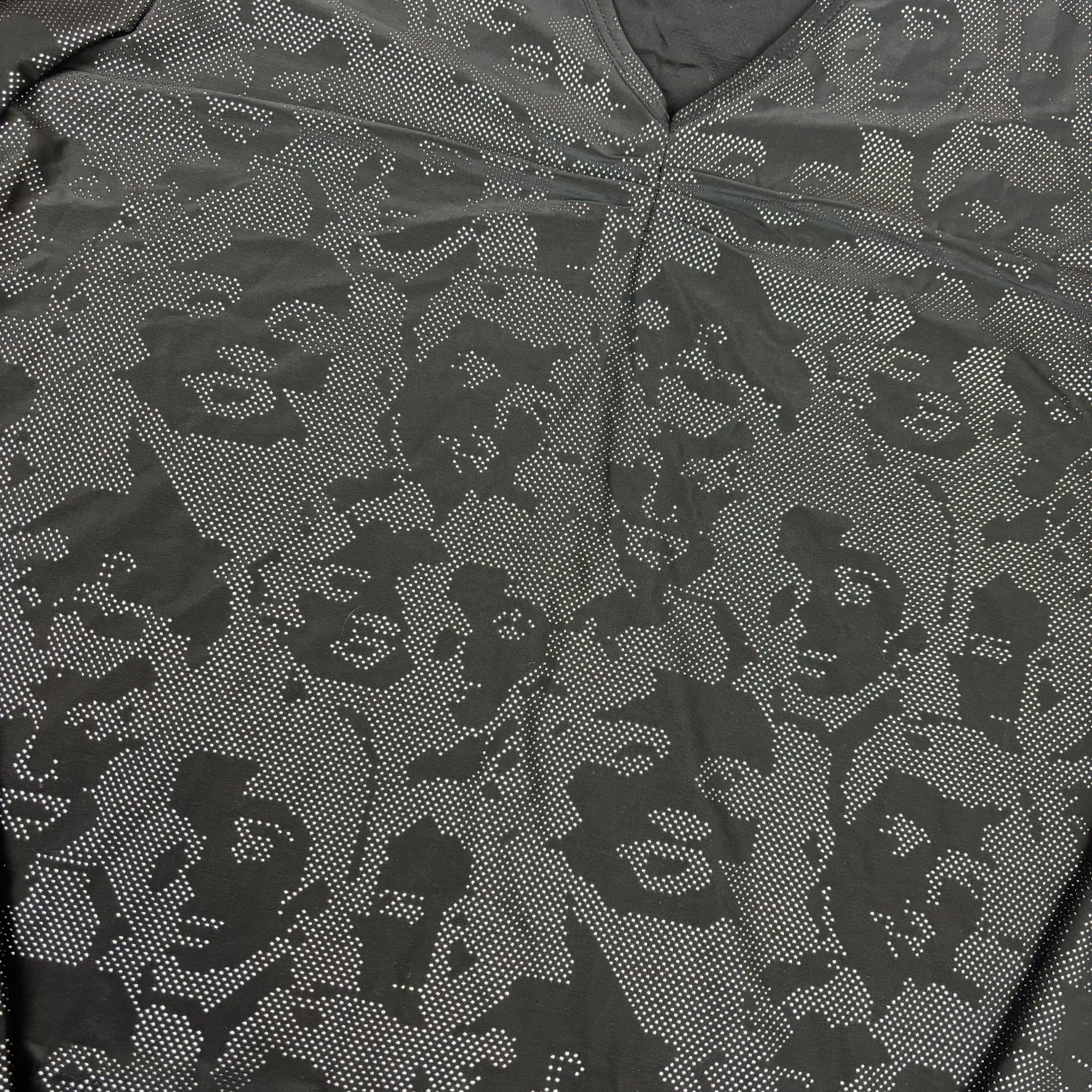 Xhilaration V-Neck Graphic Face Print Long Sleeve
