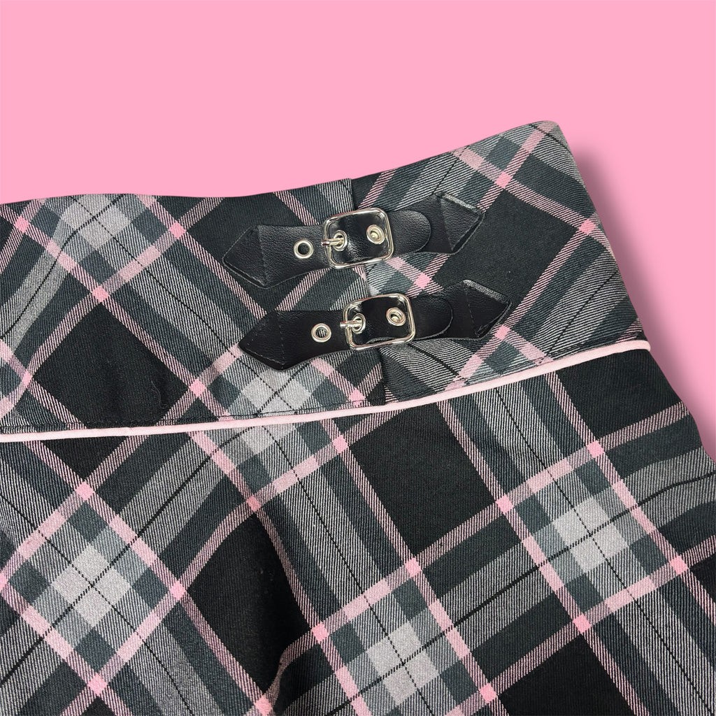 VTG Joe Benbasset Plaid Buckle Detail Mini Skirt